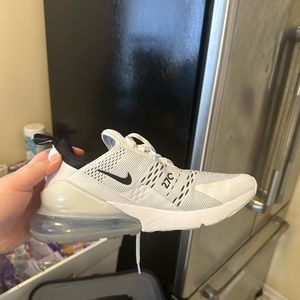 Air Max 270’s